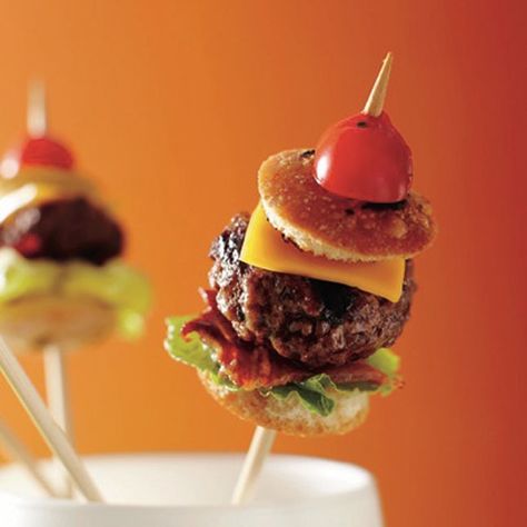 Oh, food on a stick. Does it get any cuter, more Pinterest-y, or cocktail-friendly than cake pops, kabobs, popsicles, and more? To celebrate the summery season of entertaining, we're serving up 100 different foods you can serve, eat, and gawk at… on a stick! Bon appetit! Mini Hamburger, Wedding Appetizers, Mini Burgers, Snacks Für Party, Finger Food Appetizers, On A Stick, Party Food Appetizers, Mini Foods, A Stick