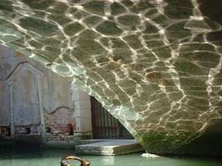 Water Theatre, Water Projection, Water Architecture, Purple Palette, Glass Pendant Lights, Swimming Pool Water, Water Reflection, Water Effect, Water Patterns