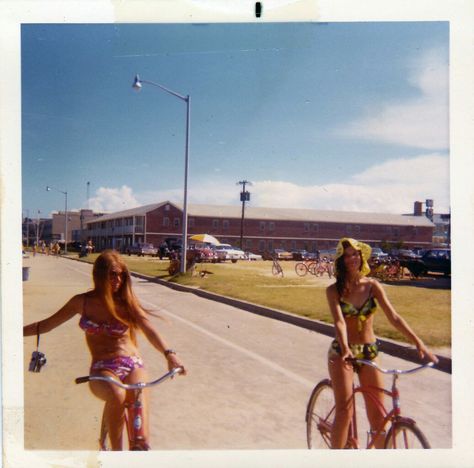 Bicycle Girls 1970s Americana Aesthetic, Long Way Home, 70s Aesthetic, Bicycle Girl, Vintage Americana, California Dreamin', Summer Dream, Teenage Dream, Vintage Summer