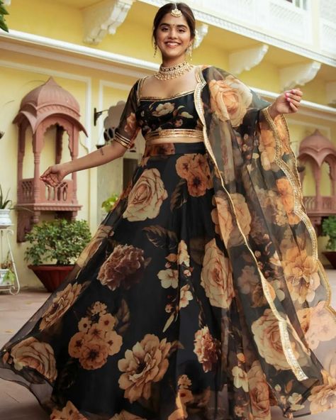 👉Black Color Organza Fabric Lehenga Choli 👉For More Details WhatsApp : +919978885114 👉www.fabdealvilla.com 👉COD Available 👉Free Shipping 👉Wholesale Rate 👉Quality Guaranteed Black Floral Lehenga, Lehenga Traditional, Lehenga Choli Designs, Lehenga Choli For Women, Choli For Women, Black Lehenga, Indian Lehenga Choli, Organza Lehenga, Floral Lehenga