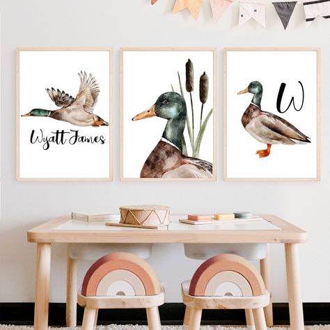 This item is PRINTED and SHIPPED to you! PICTURE FRAME NOT INCLUDED! This cute duck art print set of 3 prints makes a great gift for a child, gift for a baby, baby shower gift, gift for a new mom or mom to be!  These prints look great in a bedroom, baby nursery, playroom or bathroom! The prints are watercolor so they go with most styles. You will receive all three prints! Choose the name and initial you want! We use high quality archival thick matte photo paper and high quality ink that will las Cute Duck Art, Watercolor Duck, Duck Wall Art, Hunting Nursery, Duck Nursery, Hunting Baby, Baby Shower Duck, Duck Art, Set Of 3 Wall Art