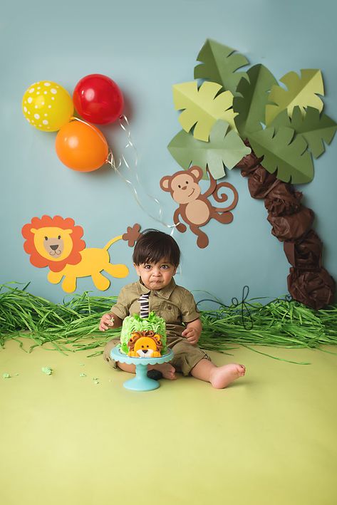 Smash Cake Photography, Safari Jungle Theme, Cars Theme Cake, First Birthday Smash Cake, Jungle Theme Birthday Party, Cardboard Crafts Kids, Jungle Theme Birthday, Wild One Birthday Party