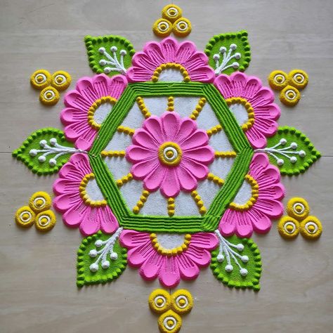 Creative Rangoli Designs, Simple Flower Rangoli, Rangoli Designs For Competition, Easy Rangoli Designs Videos, Very Easy Rangoli Designs, Rangoli Designs Photos, Rangoli Designs Simple Diwali, Easy Rangoli Designs Diwali, Rangoli Art