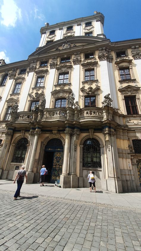 Old University, Wroclaw Poland, Wroclaw, Beautiful Buildings, Poland, Louvre, University, Building, Travel