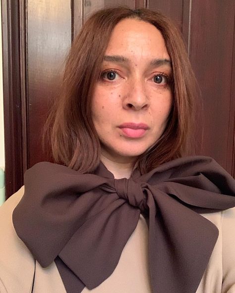 Maya Rudolph • Princesstagram on Instagram: “BUTTERSCOTCH/CHOCOLATE🍫 🍫🍫@rodarte” Minnie Riperton, Maya Rudolph, Old Faces, Beauty Icons, Fav Celebs, Girl Crush, American Actress, Comedians, Wise Words