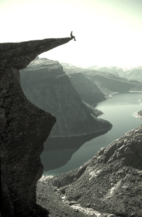 trolltunga Photography Iphone Wallpaper, Mountain Climbing Photography, Standing On A Mountain, Man Climbing Mountain, Meditation Mountain, Lonely Mountain, Photography Iphone, Castle Tattoo, Background Images For Editing