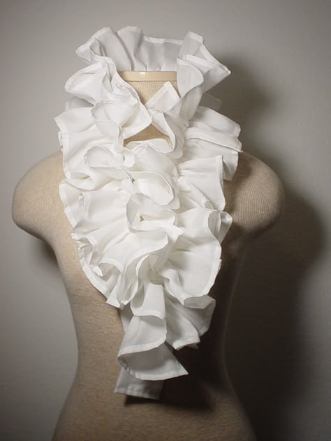 Elizabethan Ruff, Ruff Collar, Scarf Art, White Clothes, My Clothes, Ruffled Collar, Ruffle Collar, Cotton Scarf, Collar Designs