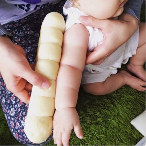 Is This a Loaf of Bread or a Baby's Arm? — Food News Boy Mom Quotes, Milk Snob, Chunky Babies, Chubby Babies, Japanese Mom, Funny Mom Quotes, Weird Food, Cat Bag, Food Trends