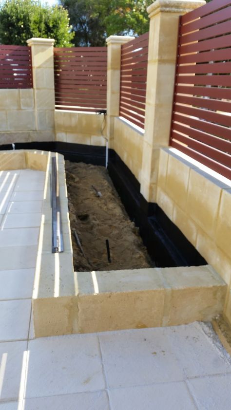 Jarrah Jungle: Courtyard Garden: Waterproofing The Limestone Garden Bed Limestone Garden, Cheap Landscaping, Garden Landscaping Diy, Cheap Landscaping Ideas, Modern Front Yard, Front Yard Design, Yard Design, Landscaping Tips, Garden Bed