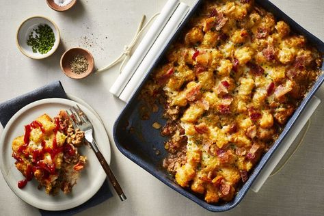 Cheeseburger Casserole Recipe Tot Breakfast Casserole, Cheeseburger Casserole Recipe, Beef Entrees, Tater Tot Breakfast Casserole, Southern Living Recipes, Tater Tot Breakfast, Frozen Potatoes, Hamburger Casserole, Cheeseburger Casserole