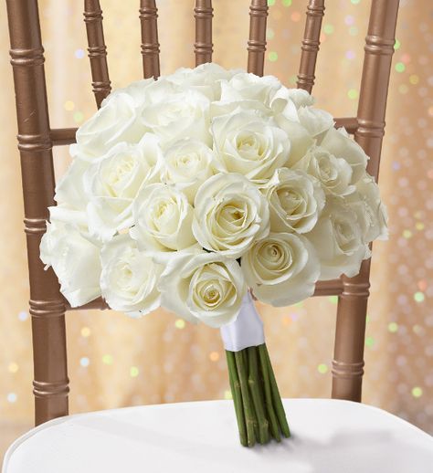 white rose bridal bouquet Flowers For Wedding Bouquet White, White Flower Wedding Bouquet Dui, Fresh Rose Bridal Bouquet, 100 Roses White, Wedding Bouquet Ivory Dress, Bridal Flowers Ivory, White Roses Bouquet, White Rose Bridal Bouquet, White Rose Wedding Bouquet