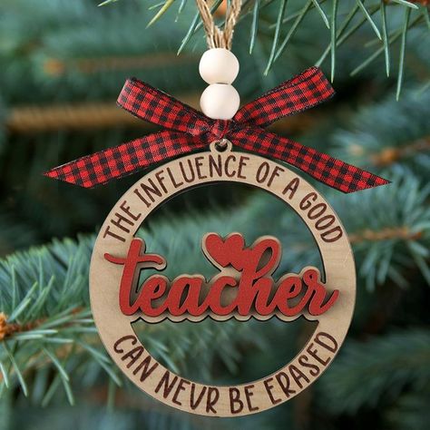 Find the best teacher ornaments and gifts to show appreciation during the holiday season, making every educator feel valued. Diy Teacher Christmas Ornaments, Ornaments For Teachers, Teacher Christmas Ornaments, Christmas Presents For Teachers, Thoughtful Christmas Presents, Christmas Ornaments Handmade, Good Teacher, Teacher Ornaments, Teachers Diy