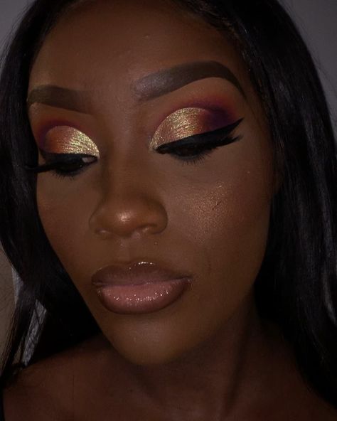 💋Jessica💋 on Instagram: “Makeup by me💕 #makeuptutorial #jacmac #jacmacmakeup #juviasplace #darkskinmakeup #brooklynmua #morphebrushes #morphe #colourpop…” Lyfe Jennings, Dark Skin Makeup Tutorial, Bold Eye Makeup, School Makeup, Instagram Makeup, Makeup Obsession, Dark Skin Makeup, Bridesmaid Makeup, Cut Crease