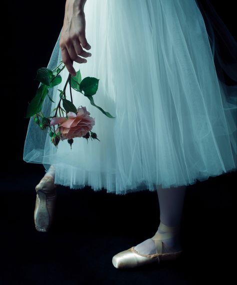 #ballet #balletdancer #aesthetic #pointe Ballet School Aesthetic, Royal Ballet School, Ballet School, Dance School, Royal Ballet, Pointe Shoes, School Aesthetic, Winter Solstice, Ballet Dancers