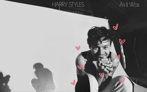 As It Was Wallpaper, Wallpaper With Hearts, Harry Styles As It Was, Harry Styles Drawing, Wallpaper Drawing, One Direction Wallpaper, Laptop Wallpaper Desktop Wallpapers, Book Background, Cute Laptop Wallpaper