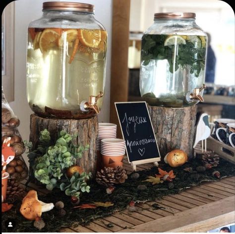 Woodsy Shower Theme, Tree Ring Centerpiece, Woodland Forest Centerpieces, Forrest Animal Baby Shower Theme, Sustainable Baby Shower Ideas, Forest Baby Shower Theme Boys, Woodland Baby Shower Theme Food, Woodlands Theme Baby Shower Boy, Woodland Baby Shower Food Ideas