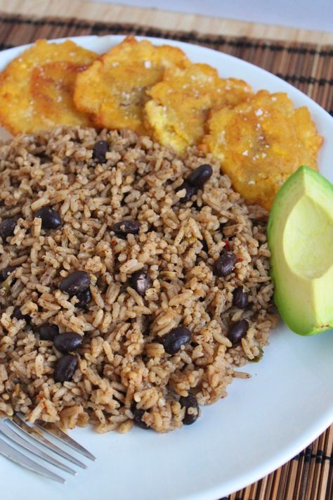 Dominican Rice, Kitchen Rich, Dominicano Recipes, Rice And Black Beans, Dominican Recipes, Creative Meals, Rice And Beans Recipe, Black Beans And Rice, Boricua Recipes