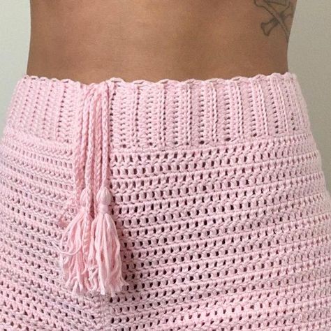 Crochet Waistband, Shorty Shorts, Crochet Shorts, Diy Crochet Projects, Black Crochet, Crochet Fashion, Handmade Clothes, Diy Crochet, Crochet Yarn