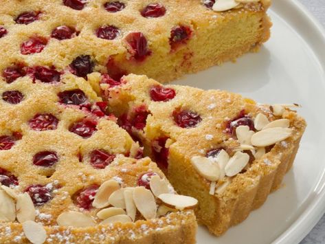 Frangipane Tart Recipe, Frangipane Cake, Cranberry Tart, Frangipane Tart, Almond Extract, Frozen Cranberries, Shortbread Cookie, Tart Recipe, Pie Tart