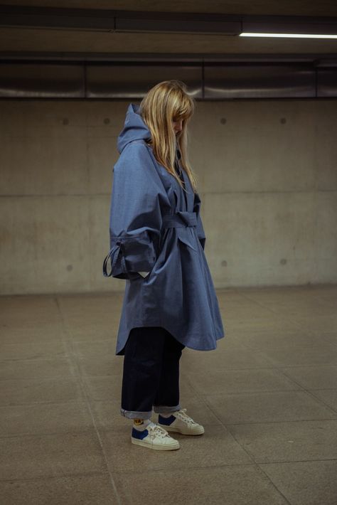 Norwegian Rain, Stylish Raincoats, Fashion Communication, Rain Outfit, Levis Vintage Clothing, Denim Fashion Women, Bergen Norway, Outwear Coat, London Street Style