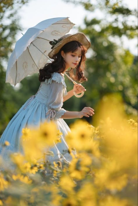 Poses With Umbrella Drawing, Woman With Umbrella Photography, Gardening Poses Reference, Princess Reference Photo, Poses With Parasol, Parasol Pose Reference, Holding Parasol Reference, Pose Reference Umbrella, Flowy Poses Reference