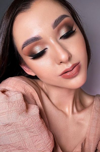 30+ Gorgeous Eye Makeup Looks To Turn Heads - Blush & Pearls Copper Makeup Look, Graphic Eyeliner Looks, Rose Gold Makeup Looks, Bronze Makeup Look, Occasion Makeup, Night Beauty Routine, Skincare Favorites, Bold Eye Makeup, Date Night Makeup