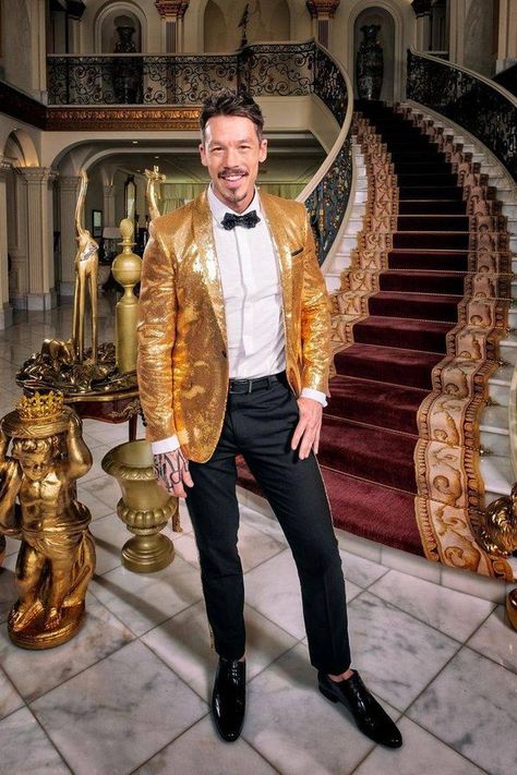 David Bromstad, Lottery Winners, Hello Good Morning, Gallery House, Mens Leather Clothing, Dream Cast, Design Assistant, Lottery Winner, Alan Jackson