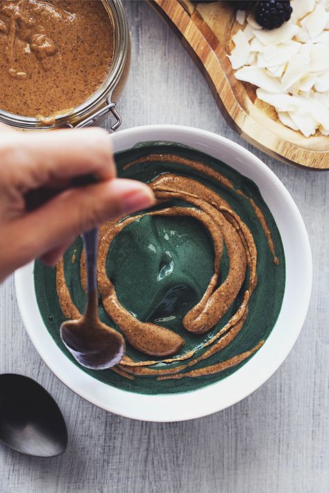 Spirulina Banana Nicecream — Cocoon Cooks Spirulina Recipes, Luteal Phase, Detox Soup, Protein Bites, Power Foods, Smoothie Bowl Recipe, Vegan Banana, Food Fruit, Nice Cream