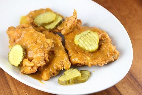 Georgia Gold Sauce Recipe, Fried Chicken Pieces, Gold Sauce, Gold Chicken, Georgia Food, Dill Pickle Slices, Mustard Bbq Sauce, Bananas Foster French Toast, Kfc Recipe