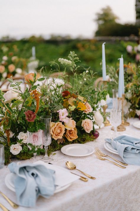 Irish fall wedding inspiration at the spectacular Luttrellstown Castle | Dublin Wedding Inspiration Luttrellstown Castle, Irish Wedding Venues, Dublin Wedding, Fall Wedding Inspiration, Aspen Wedding, Menu Inspiration, Ireland Wedding, Photo Awards, Irish Wedding