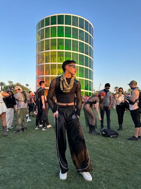 Mens Rave Outfits Men Music Festivals, Coachella Outfit Men’s, Rave Outfits Masculine, Men Coachella Outfits, Men’s Cochella Outfits, Coachella 2024 Men, Men Coachella, Coachella Guys Outfits, Bonnaroo Outfits Festival Looks