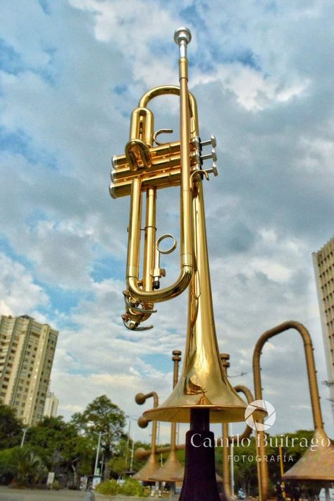 Foto tomada en la plazoleta Jairo Varela de la ciudad de Cali - Colombia Cali Colombia, Space Needle, Cali, Music, Quick Saves