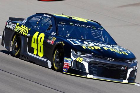 Jimmie Johnson returned at the lead Hendrick driver at Auto Club Speedway - The Hendrick Motorsports shop has been reorganized following the west coast swing https://racingnews.co/2018/03/22/jimmie-johnson-talks-challenges-changes-at-hendrick-motorsports/ #jimmiejohnson Las Vegas Motor Speedway, Jimmy Johnson, Nascar Race Cars, Jimmie Johnson, Nascar Race, Kyle Busch, Motor Speedway, Camping World, Racing Driver