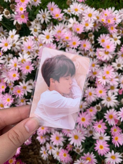 Jimin Love, Photocard Deco, Merch Aesthetic, Fotos Ideas, Kpop Photocard, Army Life, Bts Love Yourself, Kpop Aesthetic, Love Yourself