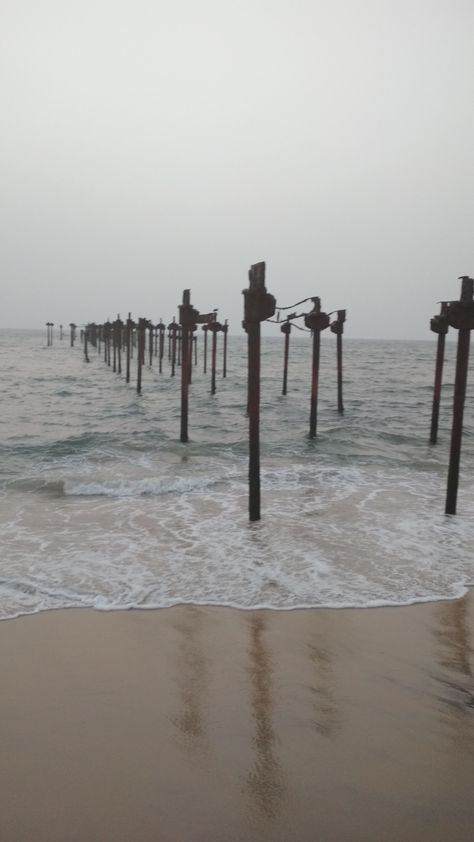 Alappuzha Beach , Jan 2018 Alappuzha Aesthetic, Alappuzha Beach, Frame Wallpaper, Photo Frame Wallpaper, Night Biking, Cute Instagram Pictures, Framed Wallpaper, Beach Aesthetic, Insta Photo Ideas