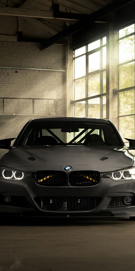 Bmw M3 Wallpaper, Bmw 118, Bmw Old, Bmw White, Bmw Interior, Serie Bmw, Bmw Art, Cars Aesthetic, Bmw Sport