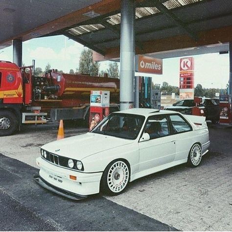 Volkswagen Golf Mk1, Classic Bmw, Bmw E30 M3, E30 M3, Bmw Classic Cars, Bmw E34, Bmw Alpina, Bmw Love, Bmw Classic