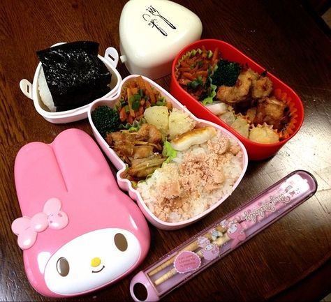 Bento Aesthetic, Sanrio Bento, Cute Bento, Kawaii Cooking, Kawaii Sanrio, Cute Snacks, Japanese Snacks, Kawaii Food, Food Obsession