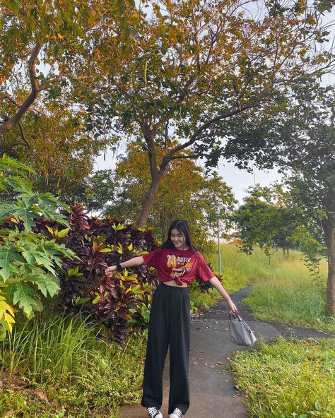 Nicole Torres’s Instagram post: “Here comes the sun ☀️🕶” #ootd #instagram #outfit Nicole Torres, Ootd Instagram, Here Comes The Sun, Here Comes, The Sun, Ootd, Sun, Instagram Post, Instagram Posts