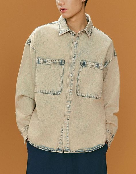 Very nice and warm Check Shirt Man Fashion Styles, Denim Shirt Outfit Winter, Mens Denim Shirt Outfit, Safari Silhouette, Denim Shirt Outfit, Stylish Shirts Men, Men's Denim Style, Check Shirt Man, Denim Shirt Men