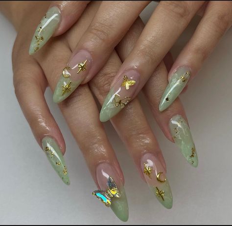 Nail Designs Cute, Subtle Nail Art, Decorative Nails, Emerald Nails, Aura Nails, Custom Press On Nails, Green Nail Designs, Cherry Nails, Pretty Gel Nails