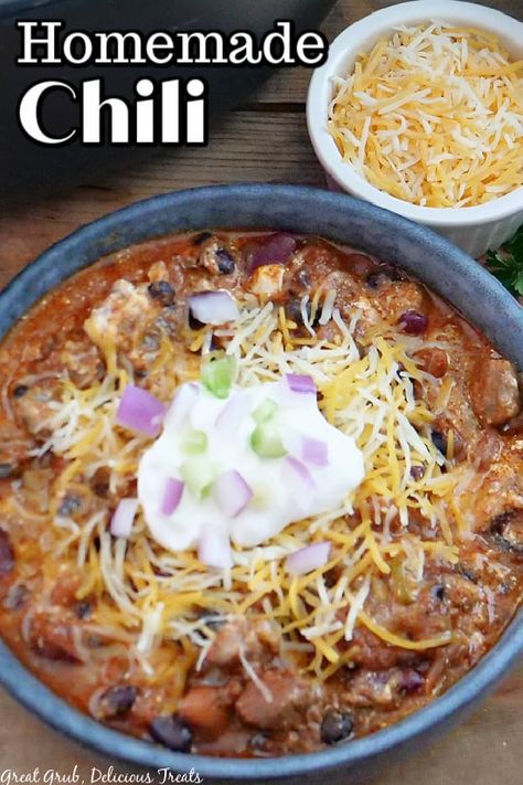 Homemade Chili is a delicious and hearty chili recipe that is loaded with smoked sausage, ground beef, chuck beef, 3 different kinds of beans, onions, and green peppers. Three Meat Chili, Homemade Easy Recipes, No Meat Chili Recipe, Easy Homemade Chili Recipe, Hearty Chili Recipe, Easy Homemade Chili, Delicious Chili Recipe, Homemade Chili Recipe, Meat Chili