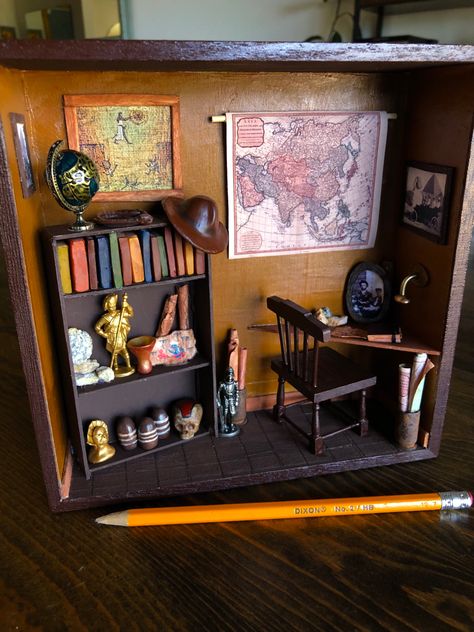 Indiana Jones Diorama, Indiana Jones Books, Indiana Jones Room, Explorer Room, I Was A Child, Vintage Library, Box Handmade, Book Nook, Tiny Treasures