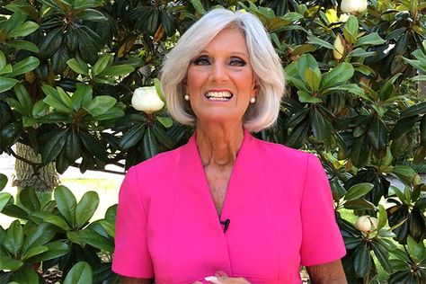 Anne Graham Lotz Leads Women in Prayer Across the Nation Pray For The World, Prayer For Studying, Anne Graham Lotz, Isaiah 59, Pentecost Sunday, God's Forgiveness, Matthew 1, Franklin Graham, Pray For America