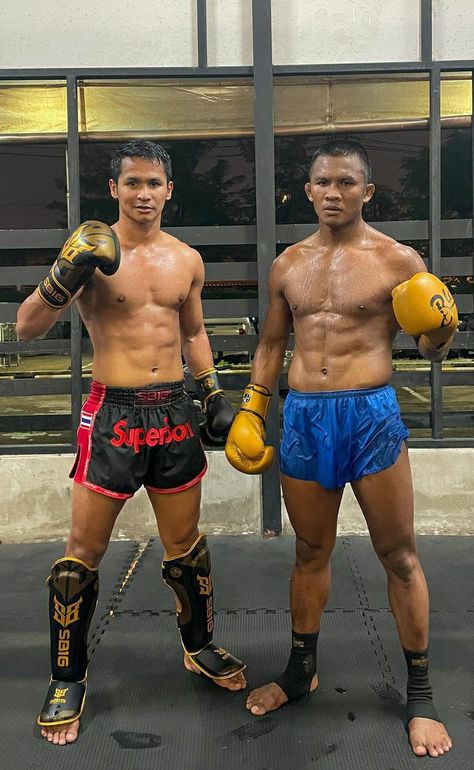 Muay Thai Physique, Fairtex Gloves, Muay Thai Aesthetic, Hybrid Athlete, Buakaw Banchamek, Muay Thai Fighter, Thai Boxer, Muay Thai Gym, Muay Thai Martial Arts