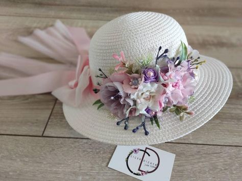 Floral Tea Party Straw Hat, Easter White Floppy Hat, Pink Floral Girl Bonnet, Derby Hat Kid, Occasion Wedding Toddler Bonnet, Spring Sun Cap White ,flower Tea party/derby/Easter/spring/summer straw/floppy hat for little girls. These summer caps are great for easter,Tea Party,beach wedding,country wedding,kentucky Derby,special occasions, photo shoot props, or baby shower gift,holiday gift, birthday gift. All hat designs are mine only! If you want color change please contact me custom message! Summer Wedding Mini Hat, Handmade White Mini Hats For Party, Pink Flower Mini Hat Adjustable, Summer Costume Hats With Handmade Flowers, Whimsical Summer Costume Hats With Handmade Flowers, Handmade Mini Hats With Short Brim For Wedding, Pink Adjustable Mini Flower Hat, Adjustable Sun Hat For Wedding, Handmade Mini Hats For Wedding With Short Brim