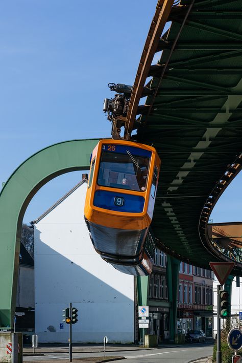 Suspension Railway, Light Rail Vehicle, Japan Train, Europe Train, Rail Transport, Buses And Trains, Skyscraper Architecture, Railroad Photography, Train Pictures