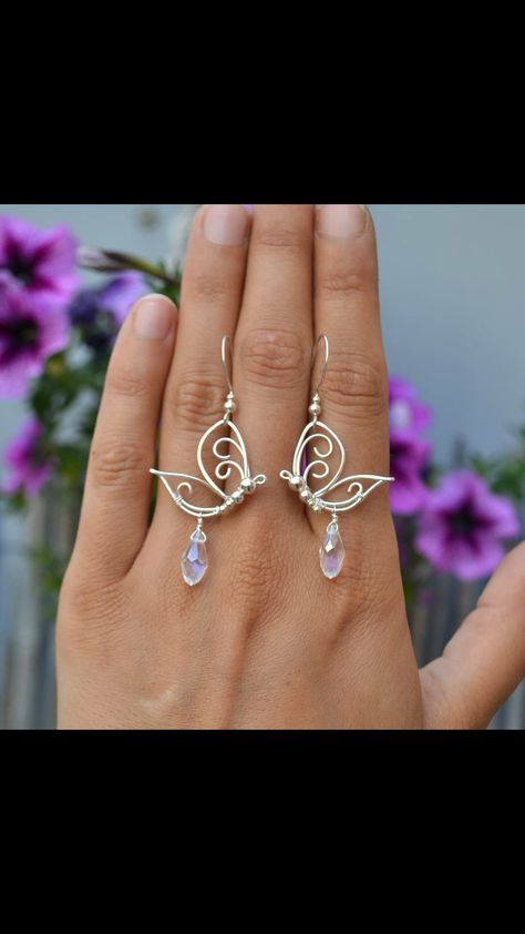 Wire Butterfly Earrings, Wire Wrap Flower, Wire Wrapped Butterfly, Wire Wrapped Crystals, I Love Plants, Wrapped Crystals, Wire Jewelry Earrings, Love Plants, Wire Wrapped Jewelry Diy