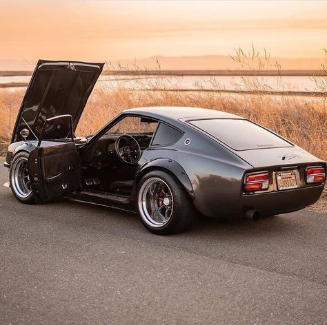 240z Datsun, Datsun Roadster, Rad Racer, Nissan Z Cars, Datsun Car, Japanese Sports Cars, Good Looking Cars, Nissan Skyline Gt, Nissan Z