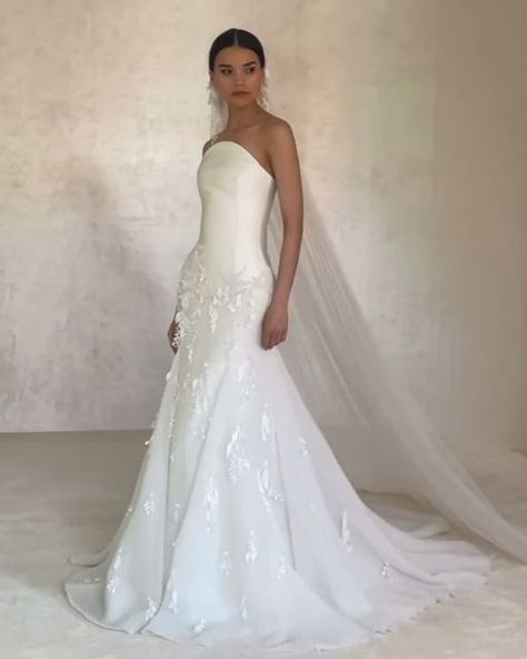 Hamda Al Fahim Bridal on Instagram: "Hamda Al Fahim couture bridal collection 2023.  Swipe for a small BTS of the lookbook. What name would you give this gown?✨" Hamda Alfahim, Bridal Collection 2023, Hamda Al Fahim, Couture Bridal, Bridal Couture, Bridal Collection, Wedding Centerpieces, Cute Dresses, Lookbook